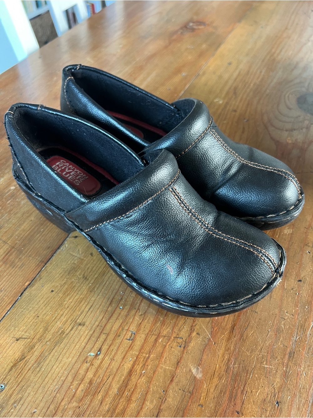 Canyon River Blues Black Leather Mules/clogs with Brown Topstitch Sz 7.5w - Picture 6 of 8
